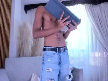 Chaturbate Watch Live Sex Cams of juliensaint_