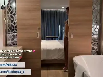 Chaturbate Free Live Porn of kissing33