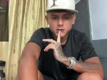 Chaturbate Free Live Porn of bob_pettersonn