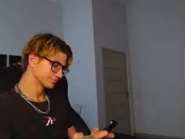 Chaturbate Free Live Porn of denis_wu
