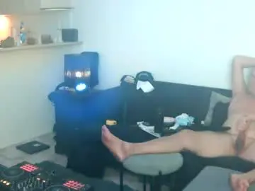 Chaturbate Nude Webcam of goldyguy011