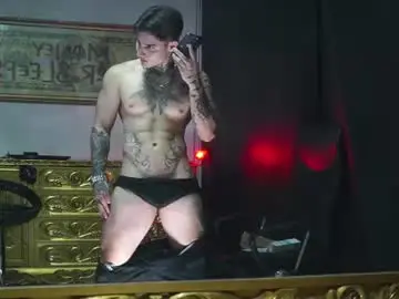 Chaturbate Free Porn Cam of dantecoppolaa