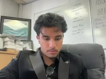 Chaturbate Live Sex Cam of girthmasterlondon