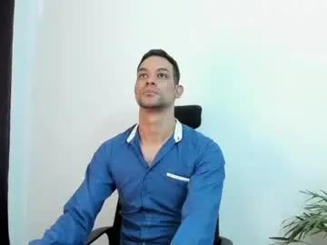 Chaturbate Live Sex Cam of light_missa