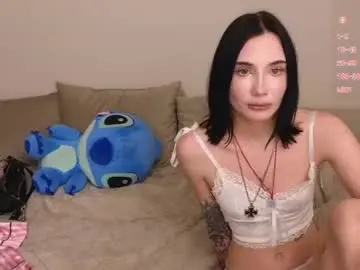 Chaturbate Live Sex Cam of lilpupsonish
