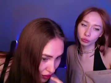 Chaturbate Live Sex Cam of mimi_red