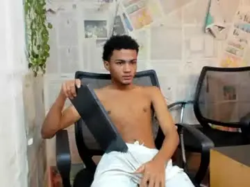 Chaturbate Watch Live Sex Cams of alexandluke1