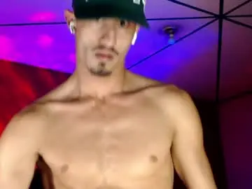 Chaturbate Live Sex Cam of boyfriend_fuckme