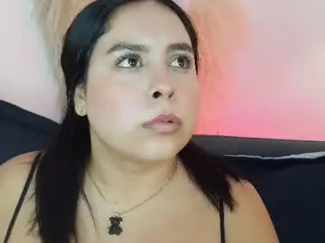 Chaturbate Live Sex of bella_saint33