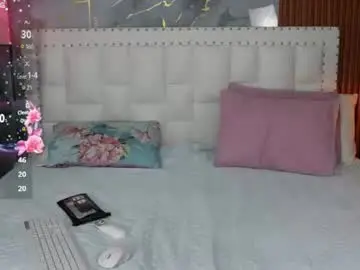 Chaturbate Live Porn of hornybarelylegalgirl