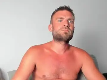 Chaturbate Live Sex Cam of 10in_deluxe