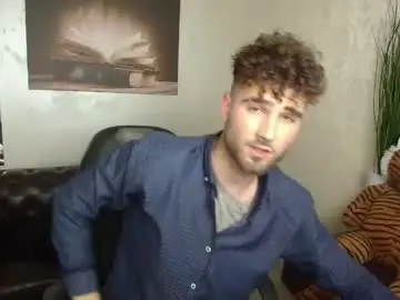 Chaturbate Live Sex Cam of kyloeast