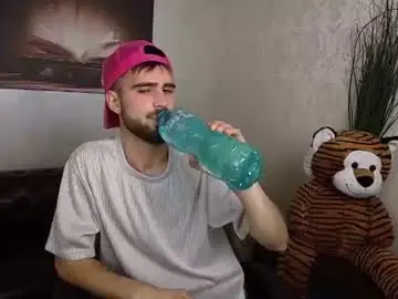 Chaturbate Free Live Porn of kyloeast