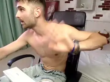 Chaturbate Live Sex Cam of kyloeast