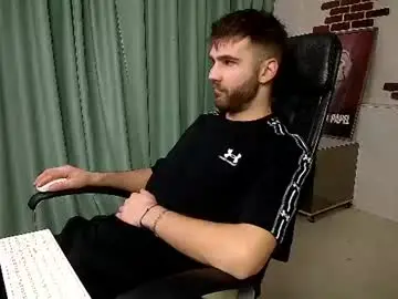 Chaturbate Watch Live Sex Cams of kyloeast