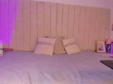 Chaturbate Best live sex cam show of littleoliviia_