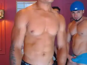 Chaturbate Nude Webcam of hotcrew_