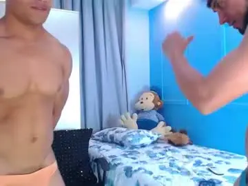 Chaturbate Live Sex Cam of hotcrew_