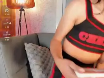 Chaturbate Live Sex Cam of rubii_cutee