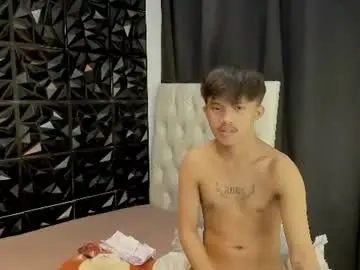Chaturbate Free Live Porn of urmasterhardcock