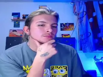 Chaturbate Adult Video Chat of valentinn__