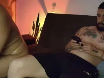 Chaturbate Live Sex of alyssia_wolds_1