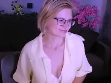 Chaturbate Watch Live Sex Cams of helen_bird