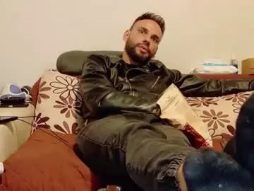 Chaturbate Sex Cam of master_roberto333
