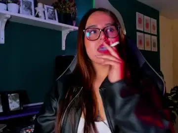 Chaturbate Live Sex Cam of evy_orange1