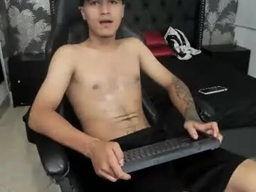 Chaturbate Free Porn Cam of andreao_pirlo