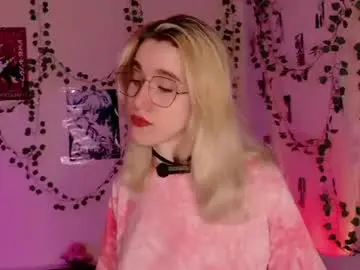 Chaturbate Nude Webcam of pinkhornyprincess