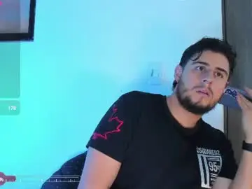 Chaturbate Live Sex Cam of ryan_evannss_