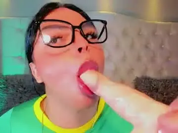 Chaturbate Live Sex Cam of maia_hotts