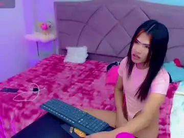Chaturbate Free Live Porn of party_fre_girl