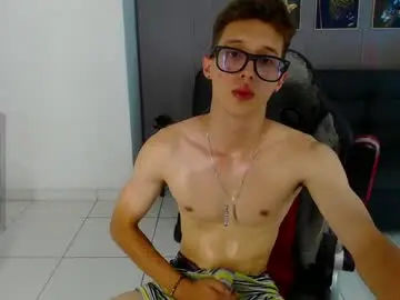 Chaturbate Free Porn Cam of skinny_bigcock20