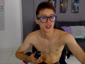 Chaturbate Adult Webcams of skinny_bigcock20