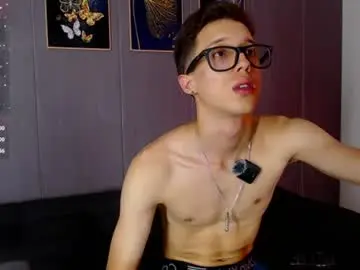 Chaturbate Nude Webcam of skinny_bigcock20