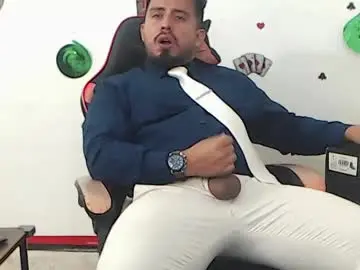 Chaturbate Nude Webcam of kalethbigdick88