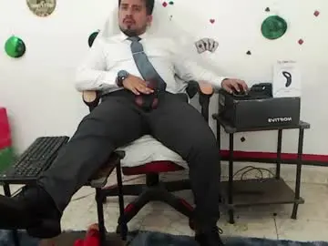 Chaturbate Live Porn of kalethbigdick88