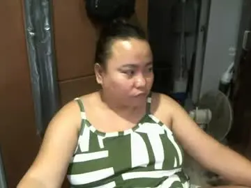 Chaturbate Live Sex Cam of bigboobslyn