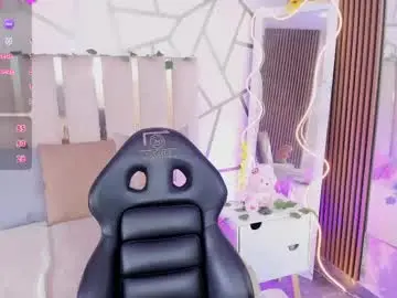 Chaturbate Live Sex Cam of cyrus_tay