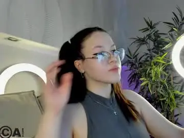 Chaturbate Live Porn of kira_be11