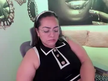Chaturbate Best live sex cam show of marianalopez81