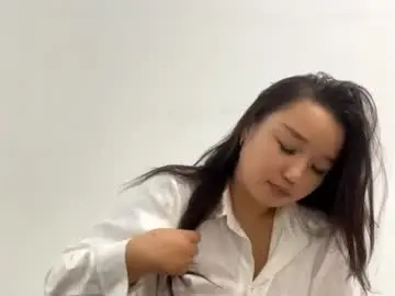 Chaturbate Live Sex Cam of mariettaforiest