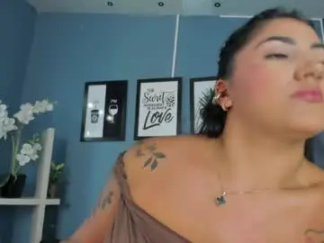 Chaturbate Live Sex Cam of paulinaduarte_