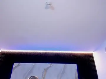 Chaturbate Live Sex Cam of saracorraless