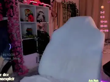 Chaturbate Free Live Porn of snake_bites