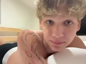 Chaturbate Live Sex Cam of walterback