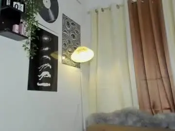 Chaturbate Live Sex Cam of asianbitchgoddessontop