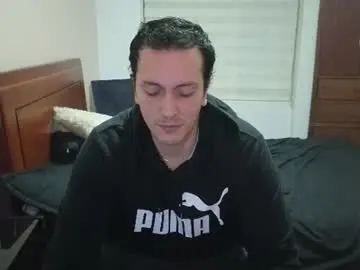 Chaturbate Live Sex Cam of danruiz33